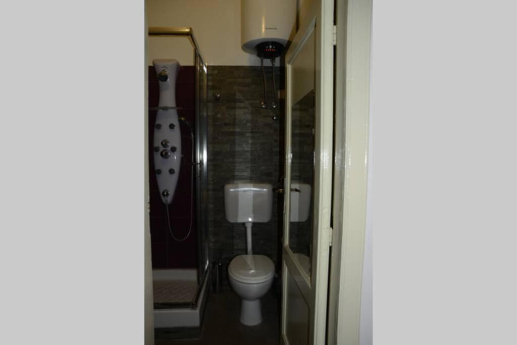 "Little Sicilian Home"-Room With A Private Bathroom & Kitchen -Fridge - And Shared A Beautiful Terrace On Hostel Taormina Center Exteriör bild