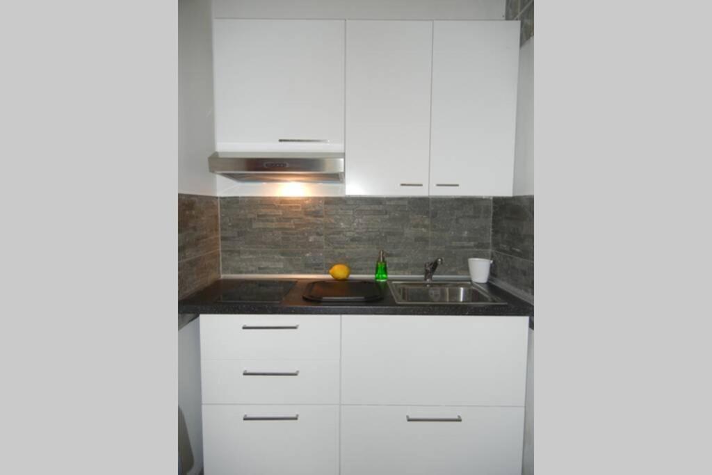 "Little Sicilian Home"-Room With A Private Bathroom & Kitchen -Fridge - And Shared A Beautiful Terrace On Hostel Taormina Center Exteriör bild
